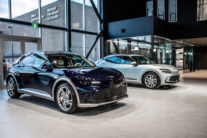 Genesis Saint-Laurent by null