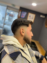 Photo n°8 de SANNEB RELOOKING à Caudebec-lès-Elbeuf (Salon de coiffure)