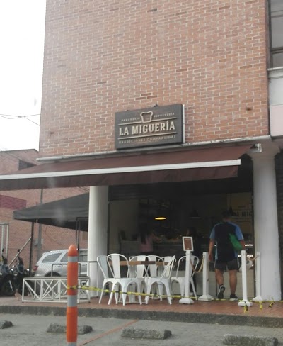 Photos of La Miguer&iacute;a