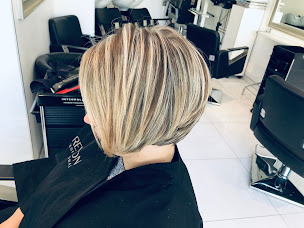 Photo n°1 de Elégance Coiffure à Chailly-en-Bière (Salon de coiffure)