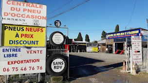 Photo n°3 de Centrale Du Pneu Gard à Saint-Gilles (Magasin de pneus)