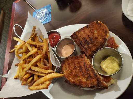 Slattery's - Visual