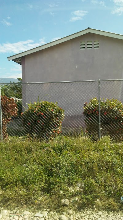 Photos of Salle du Royaume des T&eacute;moins de J&eacute;hovah