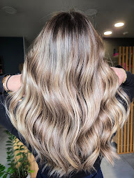 Photo n°4 de Colorine Coiffure à Boufféré (Salon de coiffure)