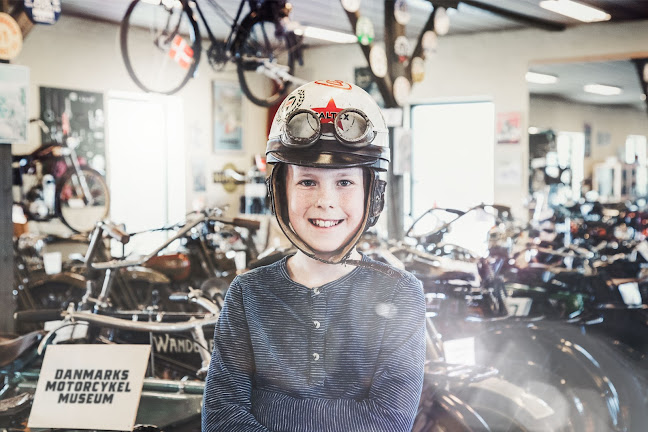 Opinii despre Stubbekøbing Motorcykel- og Radiomuseum în Nykøbing Falster - Museum