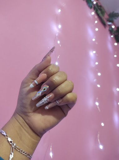Esmeralda Nail's