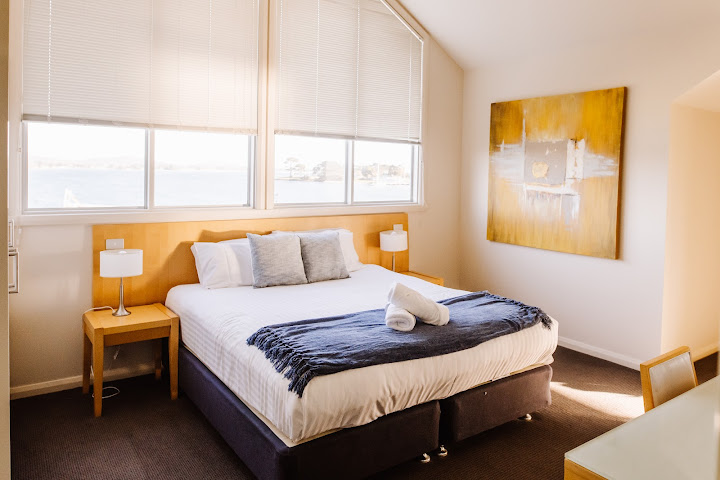 York Cove Hotel by null