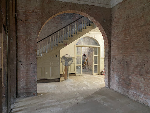 Shadow Hotel/Pantall Hotel - Thumbnail