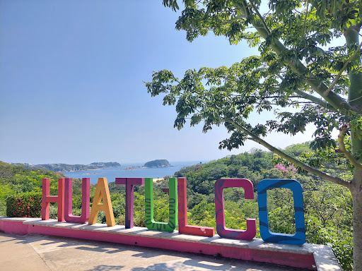 Las Letras de Huatulco