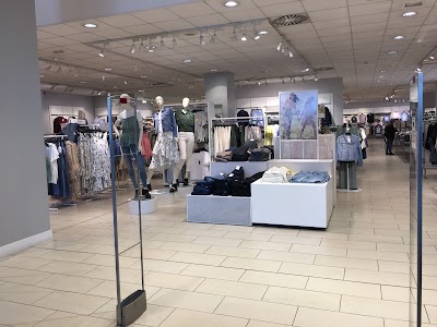 Photos of H&M (C.C Espacio Le&oacute;n)