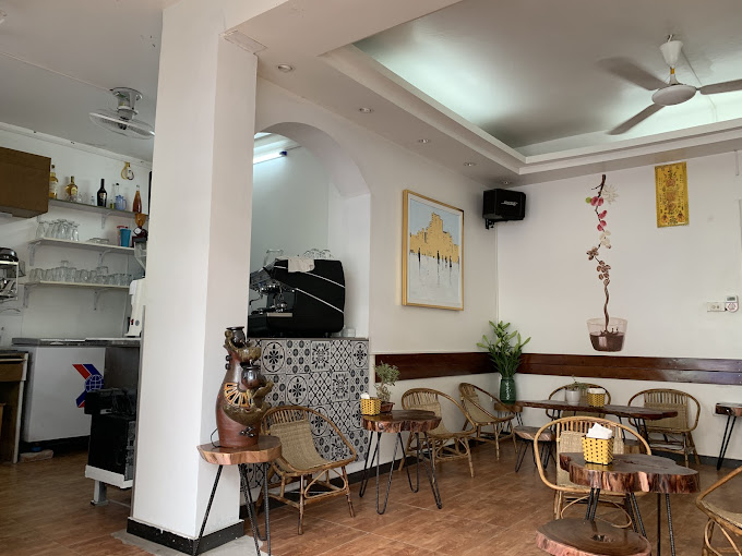 Tiệm Cafe Hạt – 23 Vũ Ngọc Phan