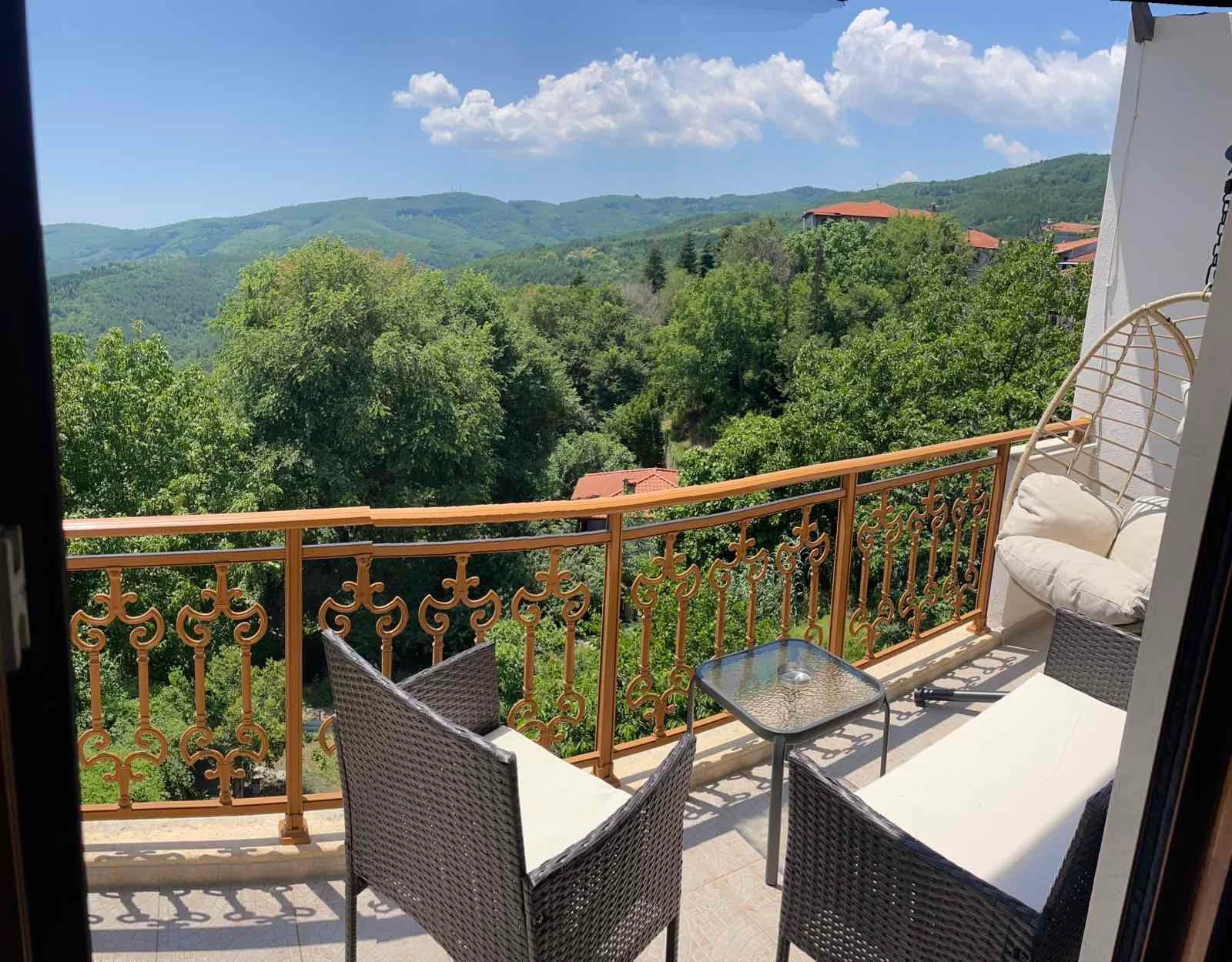 Niki's Paradise View