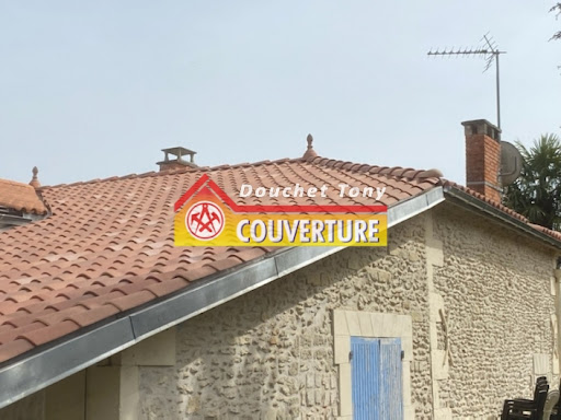 Photo de Douchet Tony Couverture à Fontcouverte (17100)