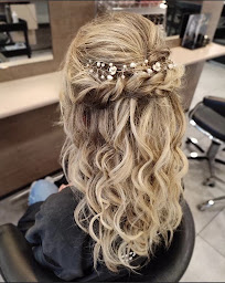 Photo n°23 de Anna Sonnic à Lorient (Salon de coiffure)