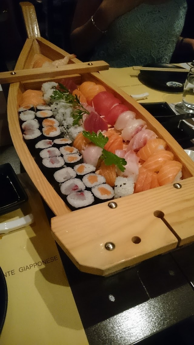 Aoyama Fusion Restaurant