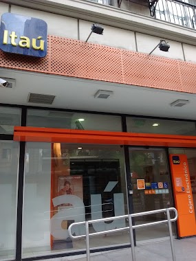 Banco Itaú, Author: Rebeca Fuertes