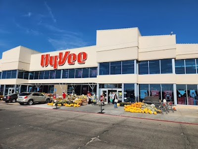 Hy-Vee Grocery Store