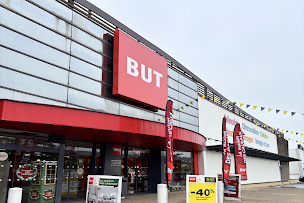 Photo n°1 de BUT à Buchelay (Magasin de canapés)