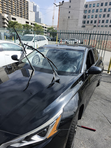 EZ-E Express Auto Glass Window Tint in Lynwood