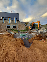 Photo n°19 de Travaux Publics Hubert à Val-Couesnon (Service d'entretien et de réparation de fosses septiques)