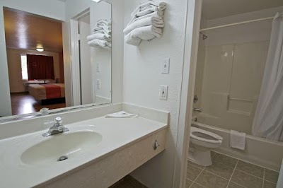 Photos of Motel 6 Raleigh Southwest - Cary