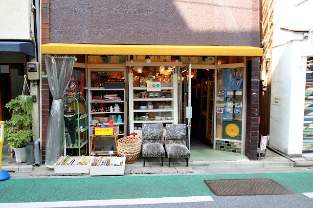 東京レトロa.m.a.store (Tokyo Retro)