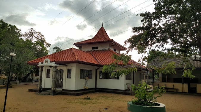 Sri Sumanarama Purana Maha Viharaya, Author: Senanayaka Bandara