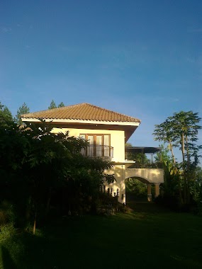 Villa Raffles, Author: Dewi Morgan