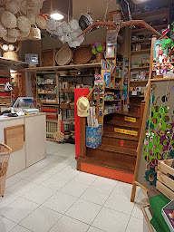 Photo n°15 de Au Bouchon d'Etain - La Palette de Jeux à Versailles (Bazar)