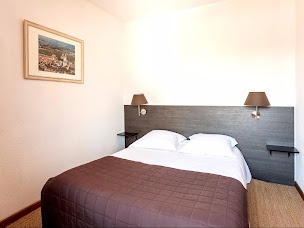 Photo n°2 de Le Relais des Dix Crus à Corcelles-en-Beaujolais (Hôtel)