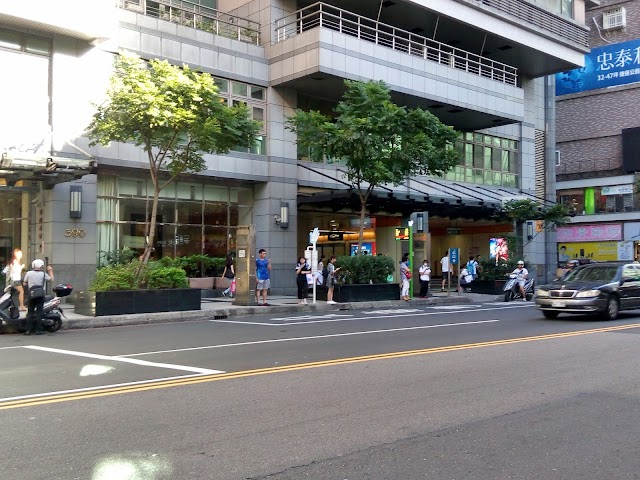 Yongan Market Station