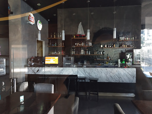 Důe bar & food