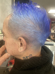 Photo n°23 de New Hair à Trieux (Salon de coiffure)