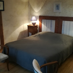Photo n°46 de Maison d'hôtes de la Verrière à Les Ardillats (Chambre d'hôtes)