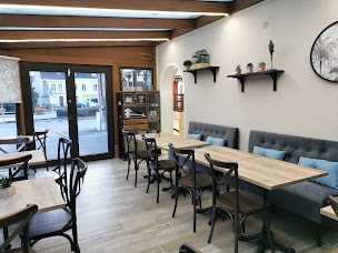 Photo n°24 de Maison Renault à Val-de-Scie (Sandwicherie)