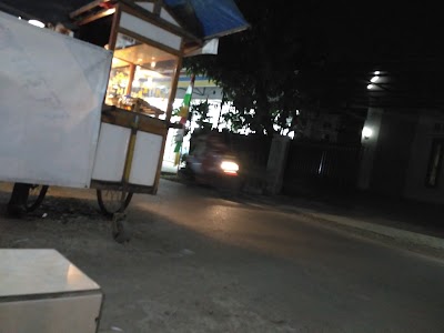 Photos of Indomaret Padasugih