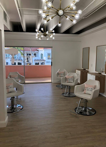 She She on 5th Blow Dry Loft & Salon - Thumbnail
