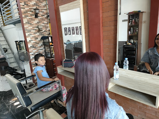 Zein Salon
