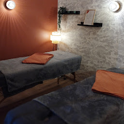 Photo n°13 de MOM'EN PRIVILEGE - Concept Beauté, Bien-être à La Roche-sur-Yon (Magasin de produits de beauté)