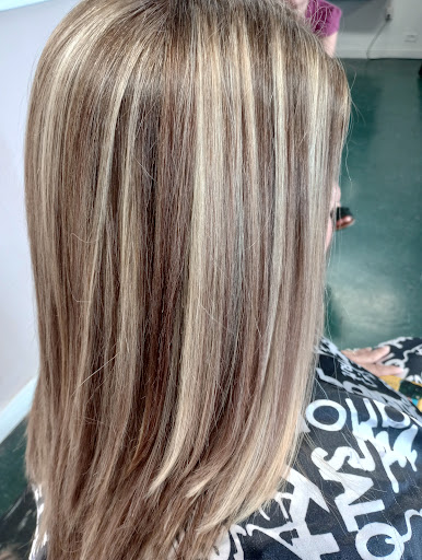 Priscillas Hair Salon - Thumbnail