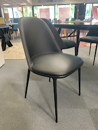 Photo n°14 de 4 PIEDS Coignières (Paris) à Coignières (Magasin de meubles)