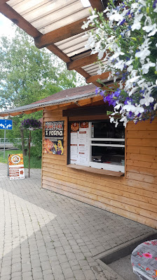 ROOSTER Kurczak z rożna Zielony Rynek, Janusza Korczaka bn, 38-700 Ustrzyki Dolne, Polska