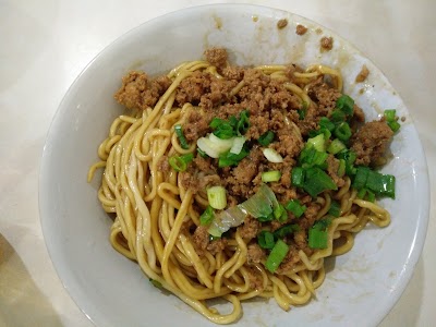 Photos of Mie Naripan