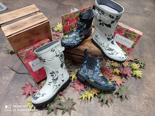 Photo n°4 de Mille Et Une Chaussures à Dun-sur-Auron (Magasin de chaussures)