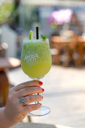 Photo n°54 de Le Blue Bay - Restaurant Bord de mer - Saint-Laurent-Du-Var à Saint-Laurent-du-Var (Bar à vin)