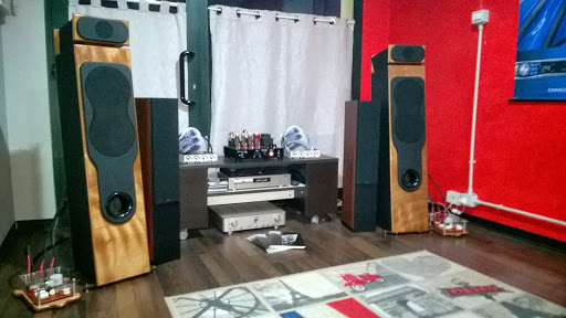 Barny Hi-Fi | Centri Masters - Thumbnail