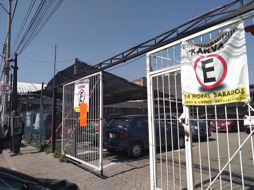 Estacionamiento karva