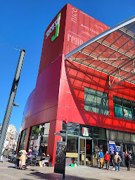 Photo n°7 de KFC Mulhouse Porte Jeune à Mulhouse (Restaurant de hamburgers)