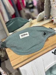 Photo n°5 de Boutique Vêtements - JADE Les jolies pépites à Villers-Bocage (Magasin de chaussures)