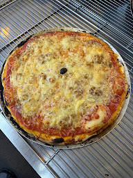 Photo n°20 de DELICES PIZZAS à Bouglon (Pizzas à emporter)